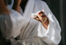 Péče o pleť a make-up po porodu: Co se mění a jak tomu přizpůsobit rutinu